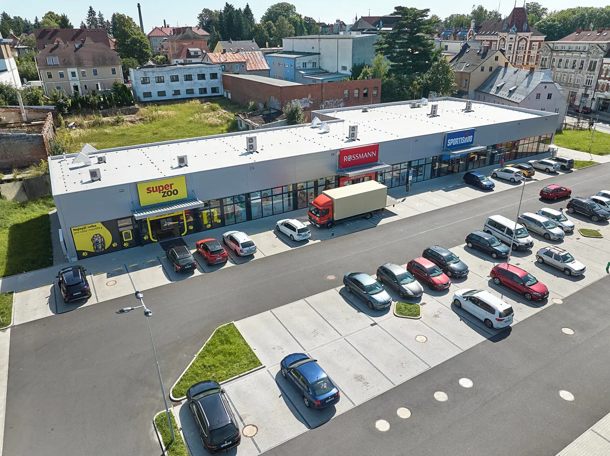 Pronájem obchodního prostoru 322 m²